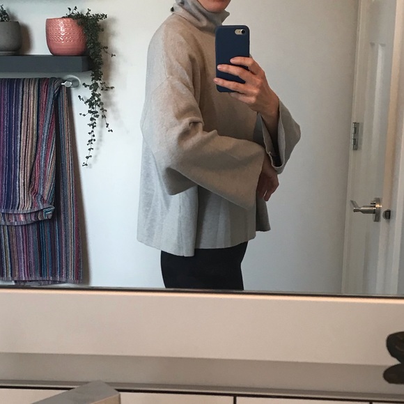 Twik (simons brand) light grey sweater. Size medium (fits small or medium). - Picture 5 of 8